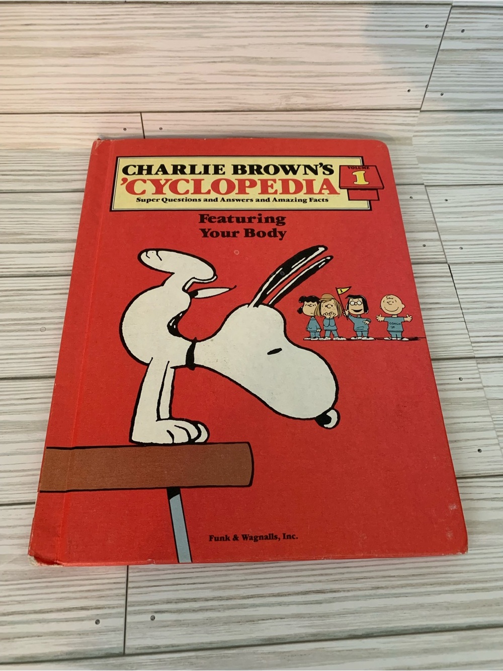 Vintage Charlie Brown's Cyclopedia 1 Featuring Your Body Book